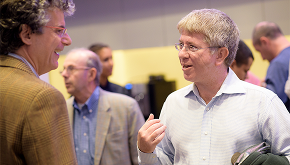 ולמה ע"י Deborah Morales and Taylor Garrett.