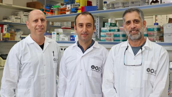 בתמונה: פרופ' מוטי גרליץ, ד"ר דן ימין ופרופ' אריאל מוניץ