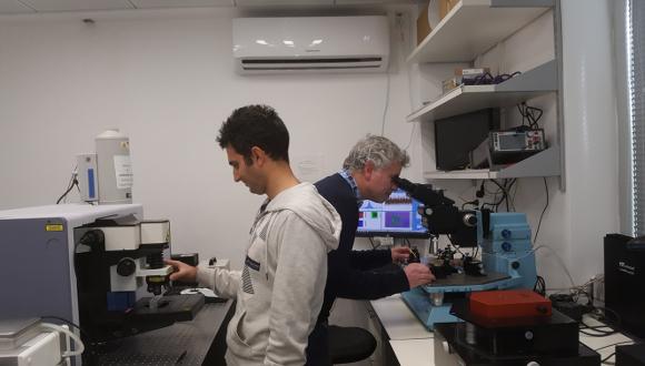 במעבדה לחומרים דו-ממדיים במעבדה לחומרים דו-ממדיים